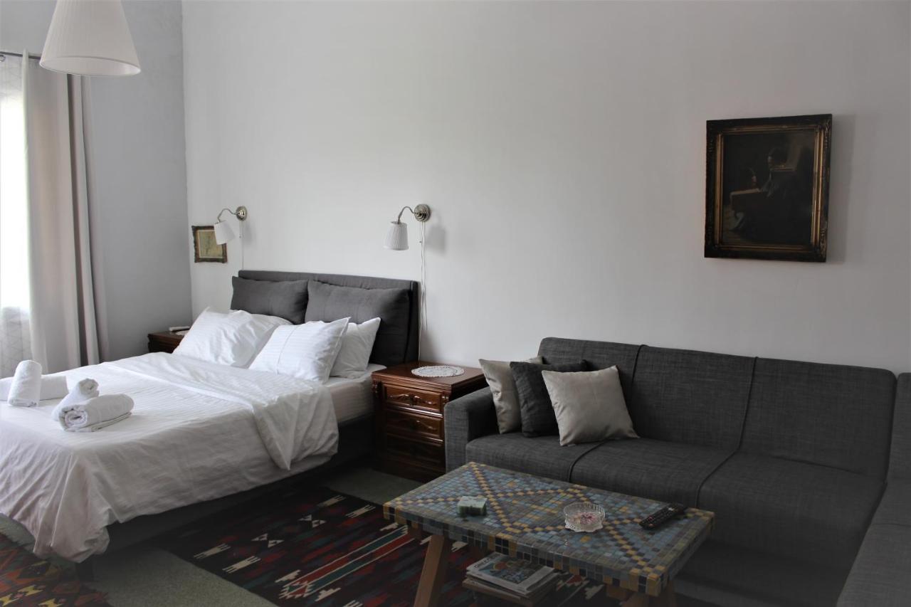 A Litte Taste Of Home Guest House Αθήνα Εξωτερικό φωτογραφία