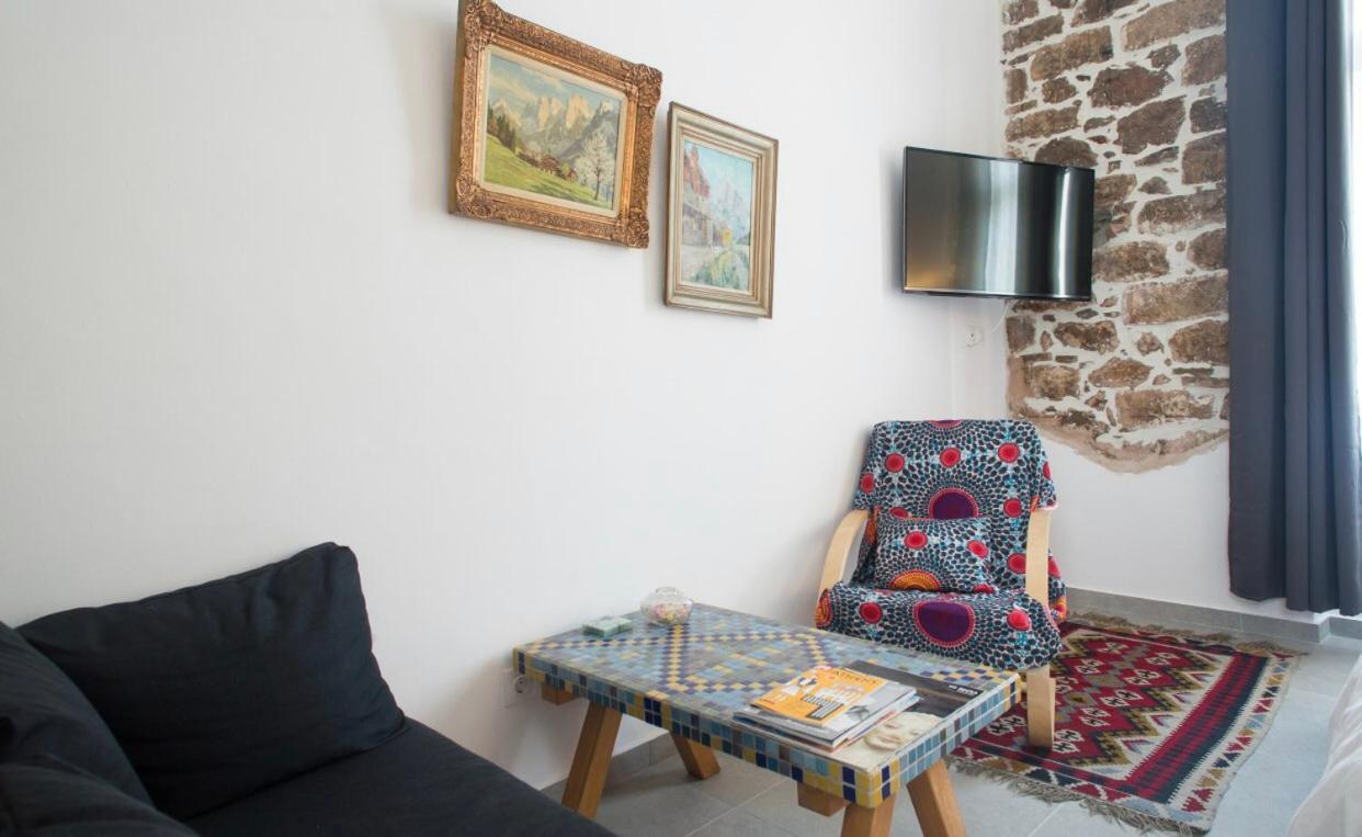 A Litte Taste Of Home Guest House Αθήνα Εξωτερικό φωτογραφία