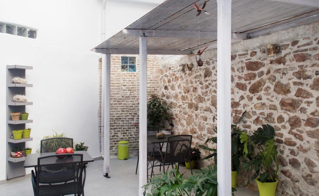 A Litte Taste Of Home Guest House Αθήνα Εξωτερικό φωτογραφία